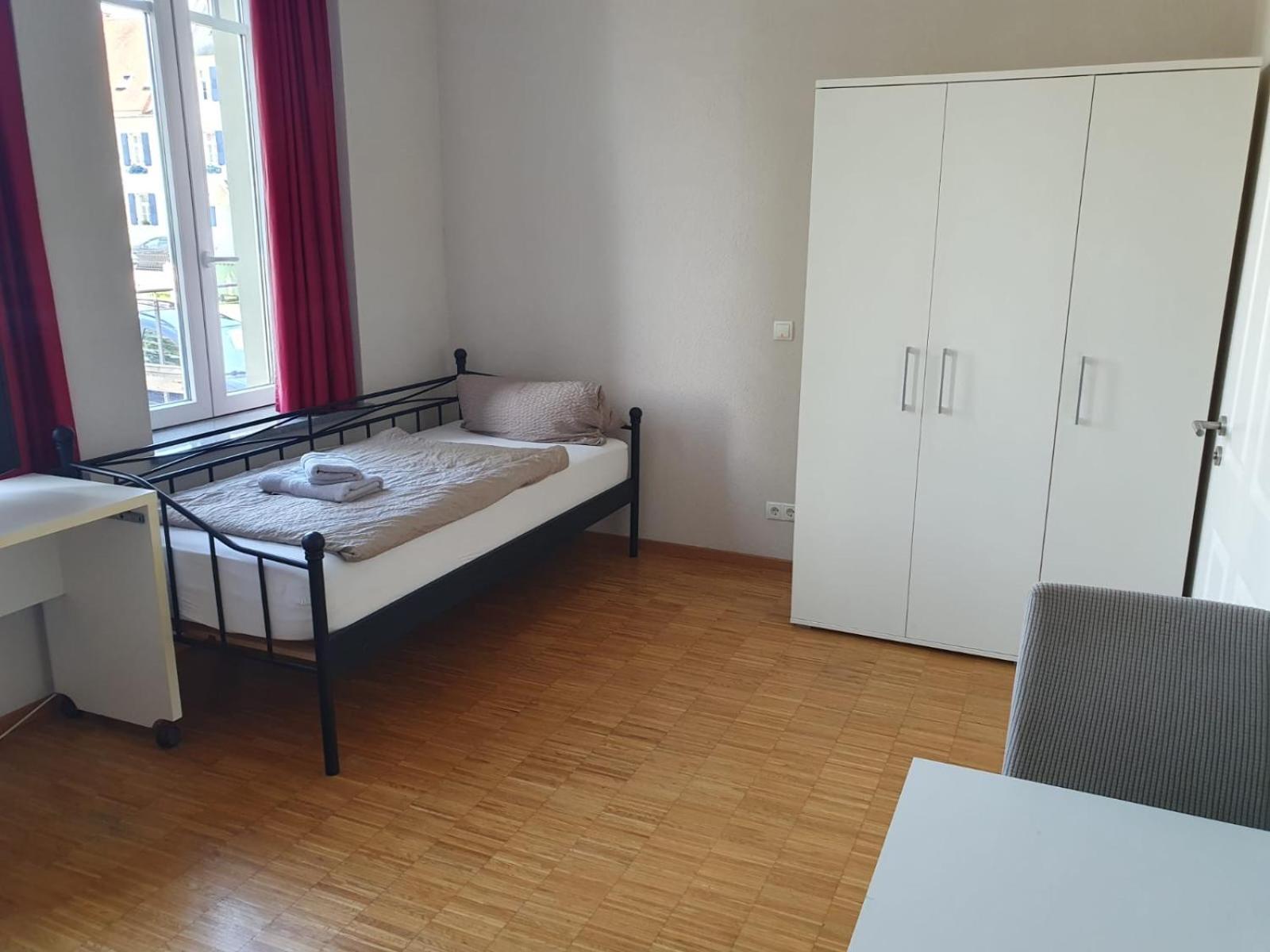 Apartmenthouse Apartment *